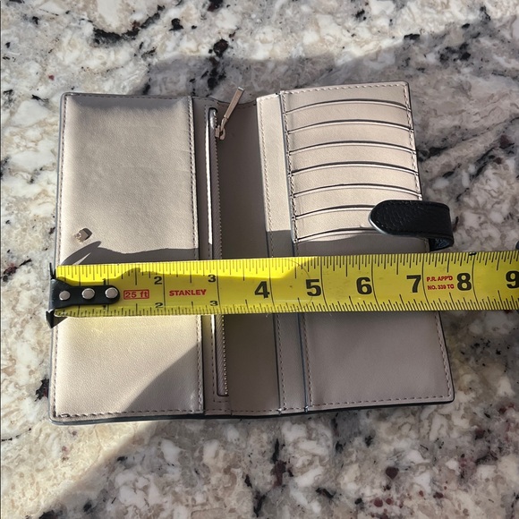 Kate Spade wallet - Picture 8 of 10